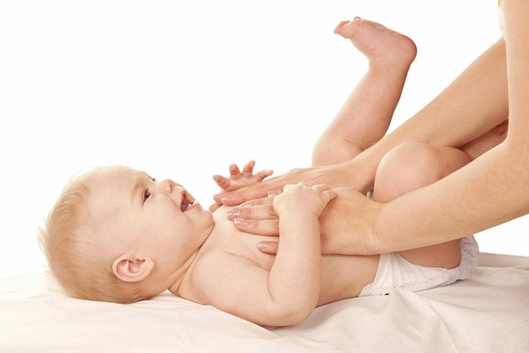 Hướng dẫn massage giúp em bé ngủ ngon, tiêu hóa tốt