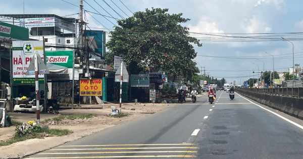 Cần bán 7,2 sào mặt tiền Quốc Lộ 1A gần ngã tư Dầu Giây xã Hưng Lộc huyện Thống Nhất Tỉnh Đồng Nai