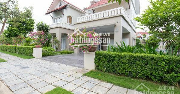 Bán căn BT view suối dự án Xanh Villas, A7- DT 550m2-1200m2 x 2 tầng thô, 26-30 tỷ, LH 0981162525