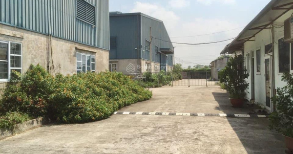 Cần chuyển nhượng nhà xưởng KCN Quang Minh DT 1,1 ha - 2 ha, sẵn nhà xưởng