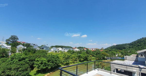 CC cần bán gấp biệt thự Xanh Villas, view suối, DT 236m2, giá chỉ 10. Tỷ, đã hoàn thiện mặt ngoài