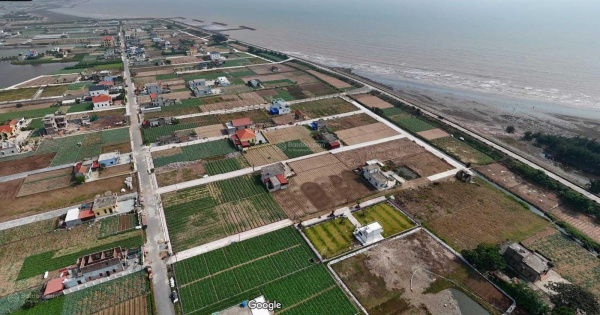 Chính chủ cần bán lô đất biển Quất Lâm - Giao Thủy nằm ngay trục đường 12m mặt tiền 8m