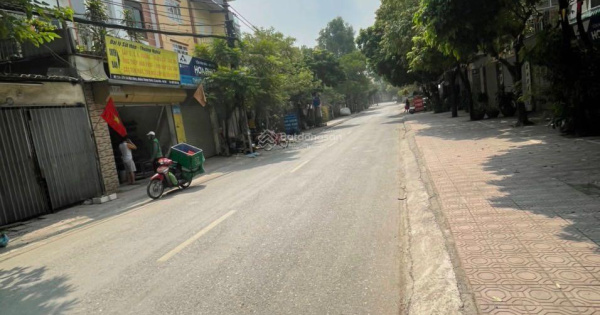 Bán 200m2 đất vàng Thượng Thanh, mặt tiền 8,7m, ngõ như phố, giá 15 tỷ