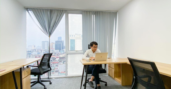 Chính chủ cho thuê văn phòng 20m2, 25m2 có sẵn bàn ghế tại Nguyễn Chí Thanh, Ba Đình