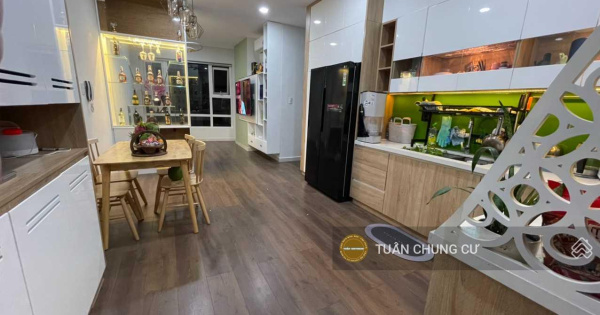 Cần bán căn hộ chung cư Summer Square Quận 6, DT: 76m2, 3PN + sân vườn, giá: 3 tỷ, LH: 0907488199