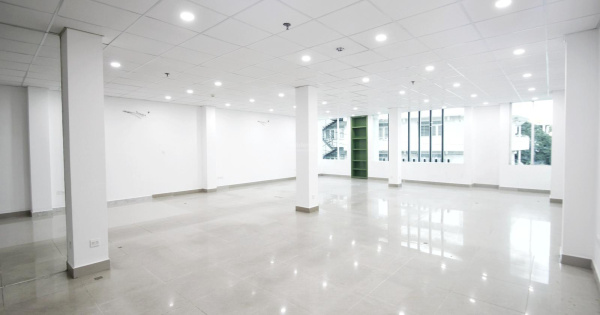 Cho thuê VP lớn 30 - 150m2 tặng bàn ghế building lớn MT Nguyễn Trung Trực - Bình Thạnh