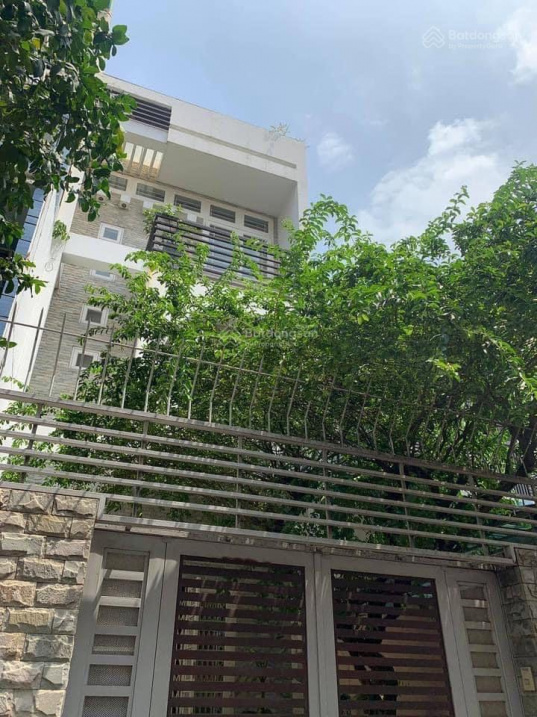 Bán nhà tại đường Nguyễn Thị Thập, Quận 7, 92 m² - LH: 0977877731 