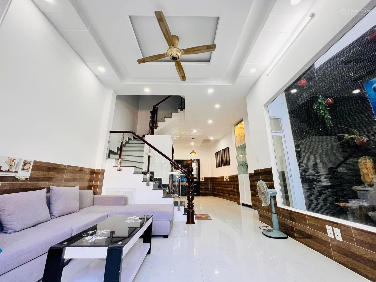 Bán nhà mặt tiền Huỳnh Tấn Phát, Quận 7, 68 m² - LH: 0984004399